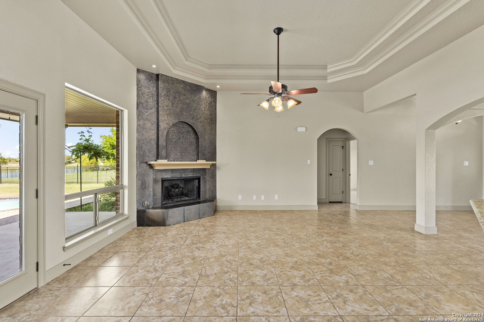 15914 Lake Shore Dr