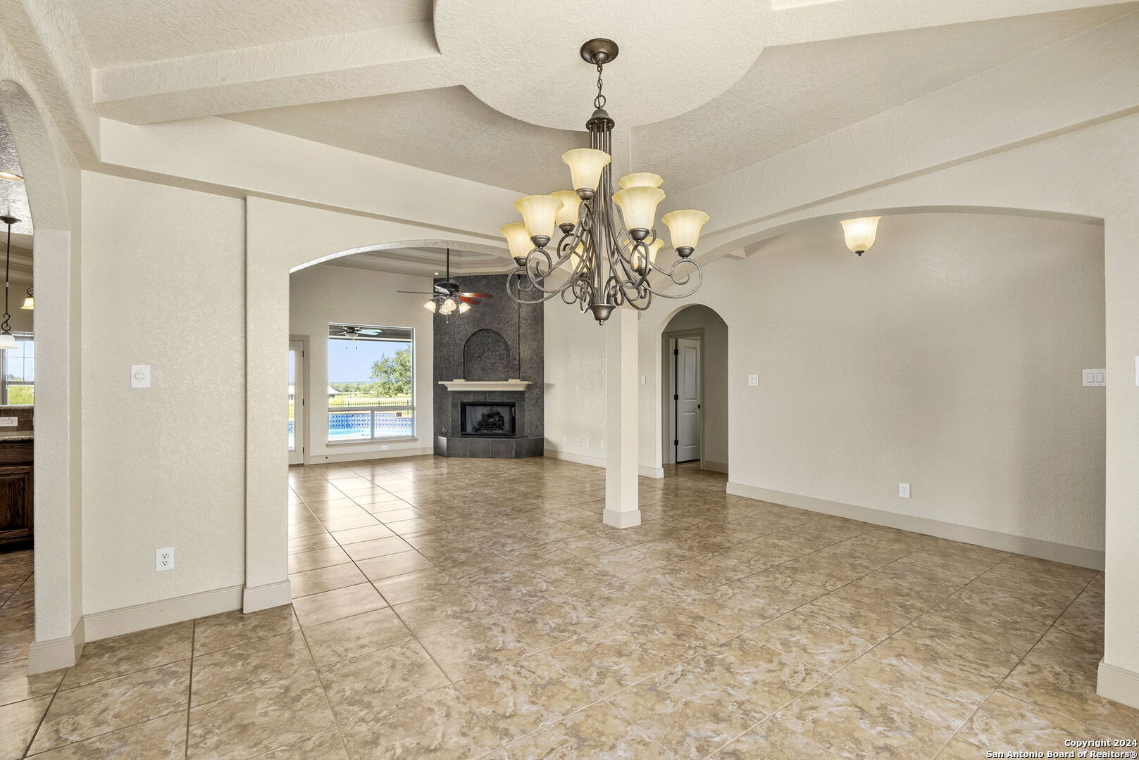 15914 Lake Shore Dr