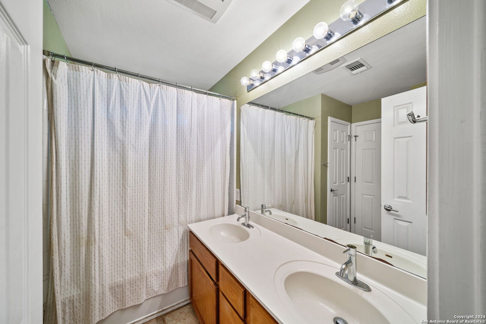 21406 ENCINO LOOKOUT