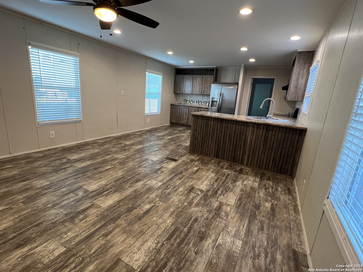 512 Sand Burr Lane
