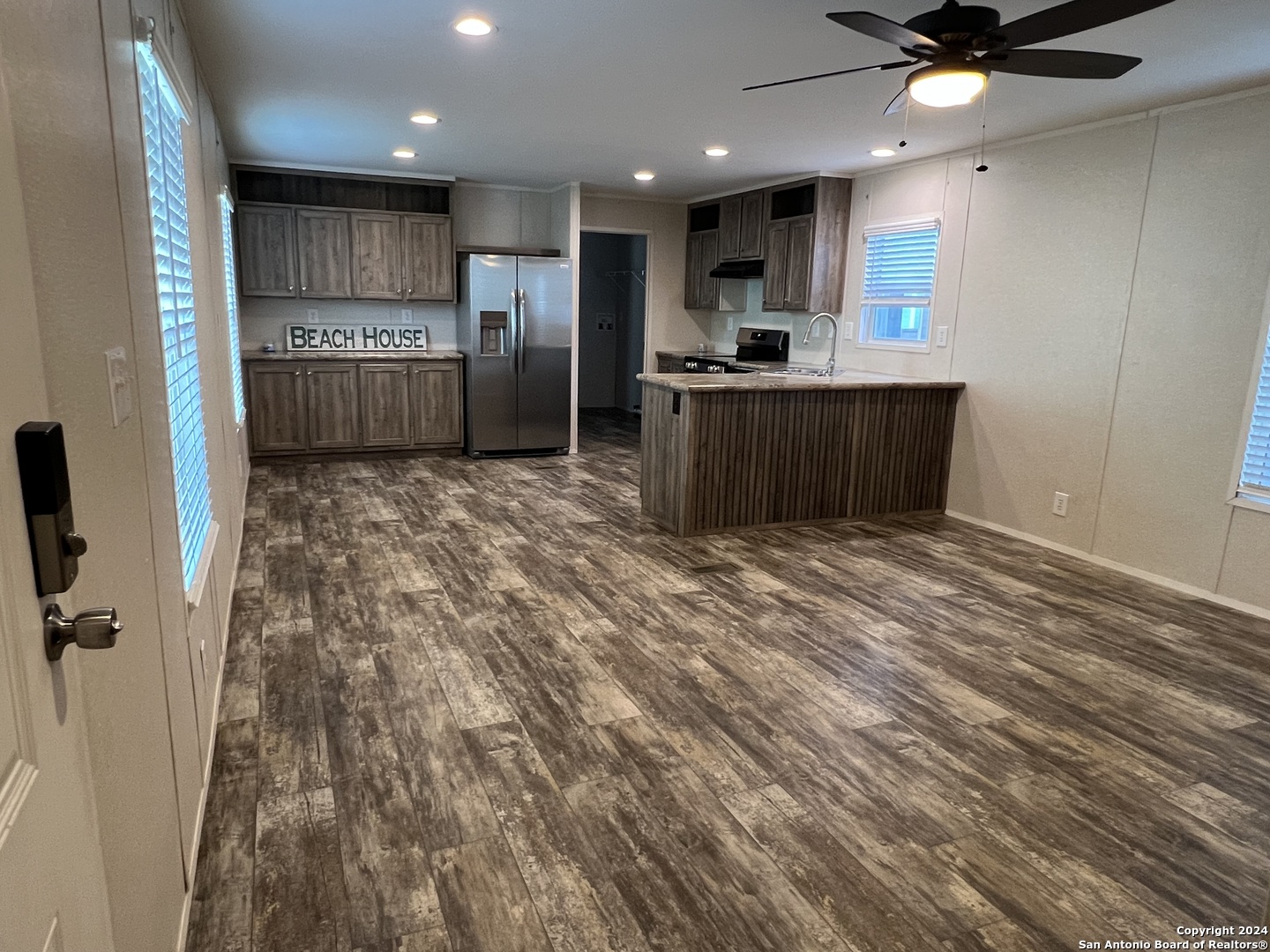 512 Sand Burr Lane