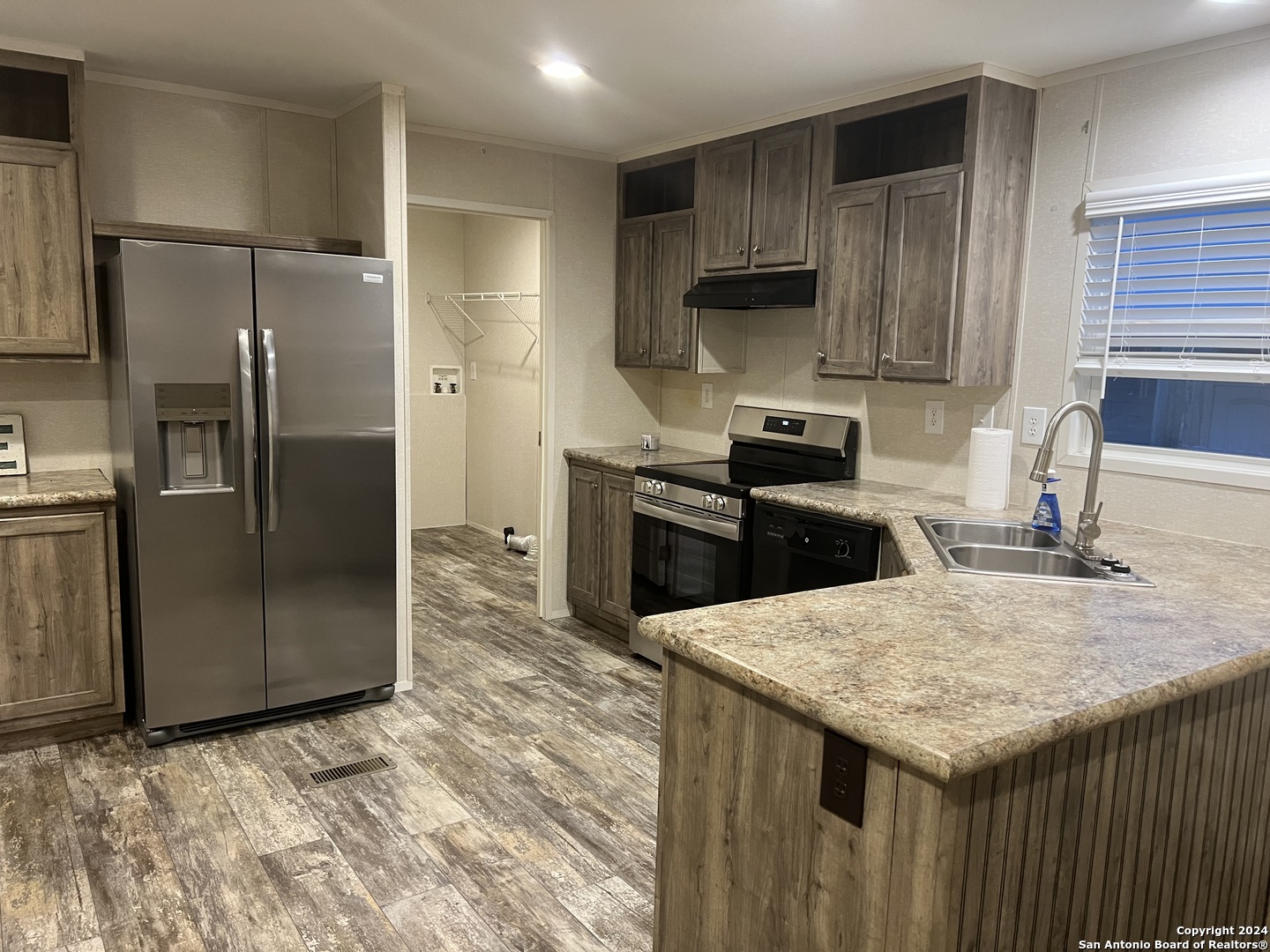 512 Sand Burr Lane