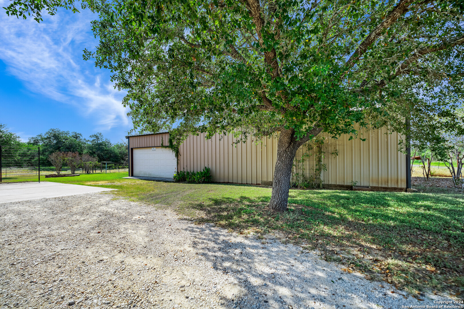 301 COUNTY ROAD 221