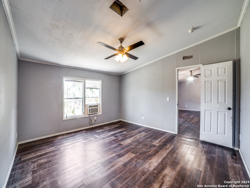 327 W G EDWARDS LN