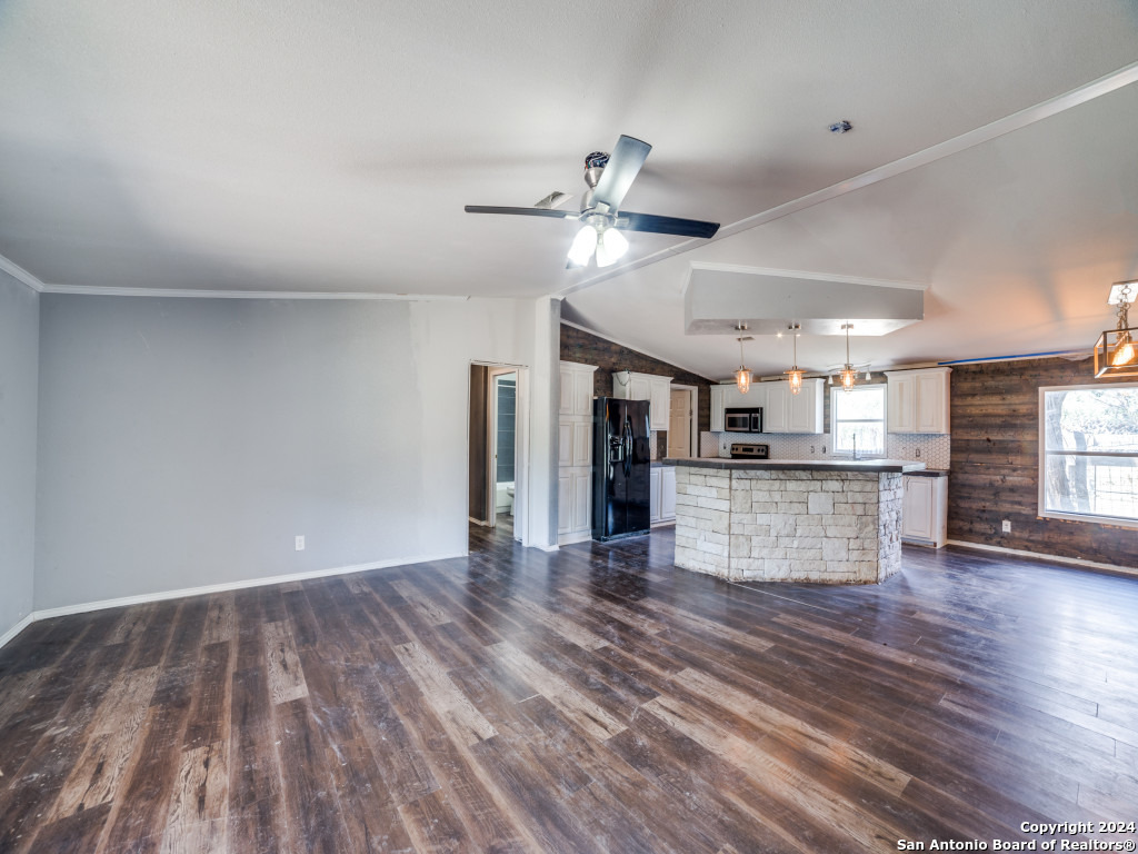 327 W G EDWARDS LN