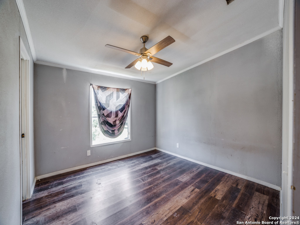 327 W G EDWARDS LN