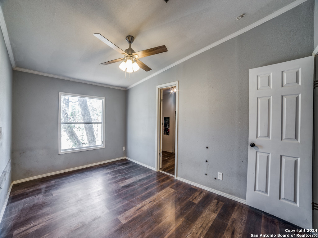 327 W G EDWARDS LN