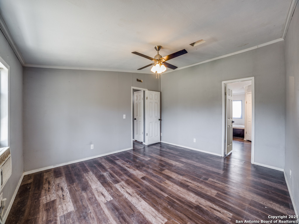 327 W G EDWARDS LN