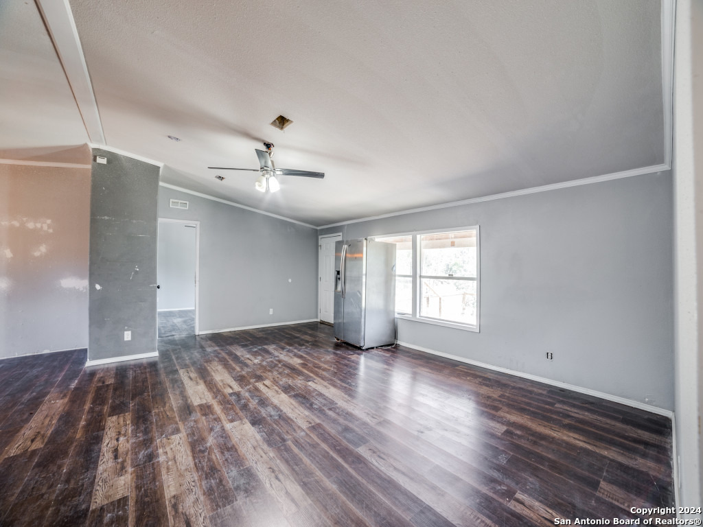 327 W G EDWARDS LN