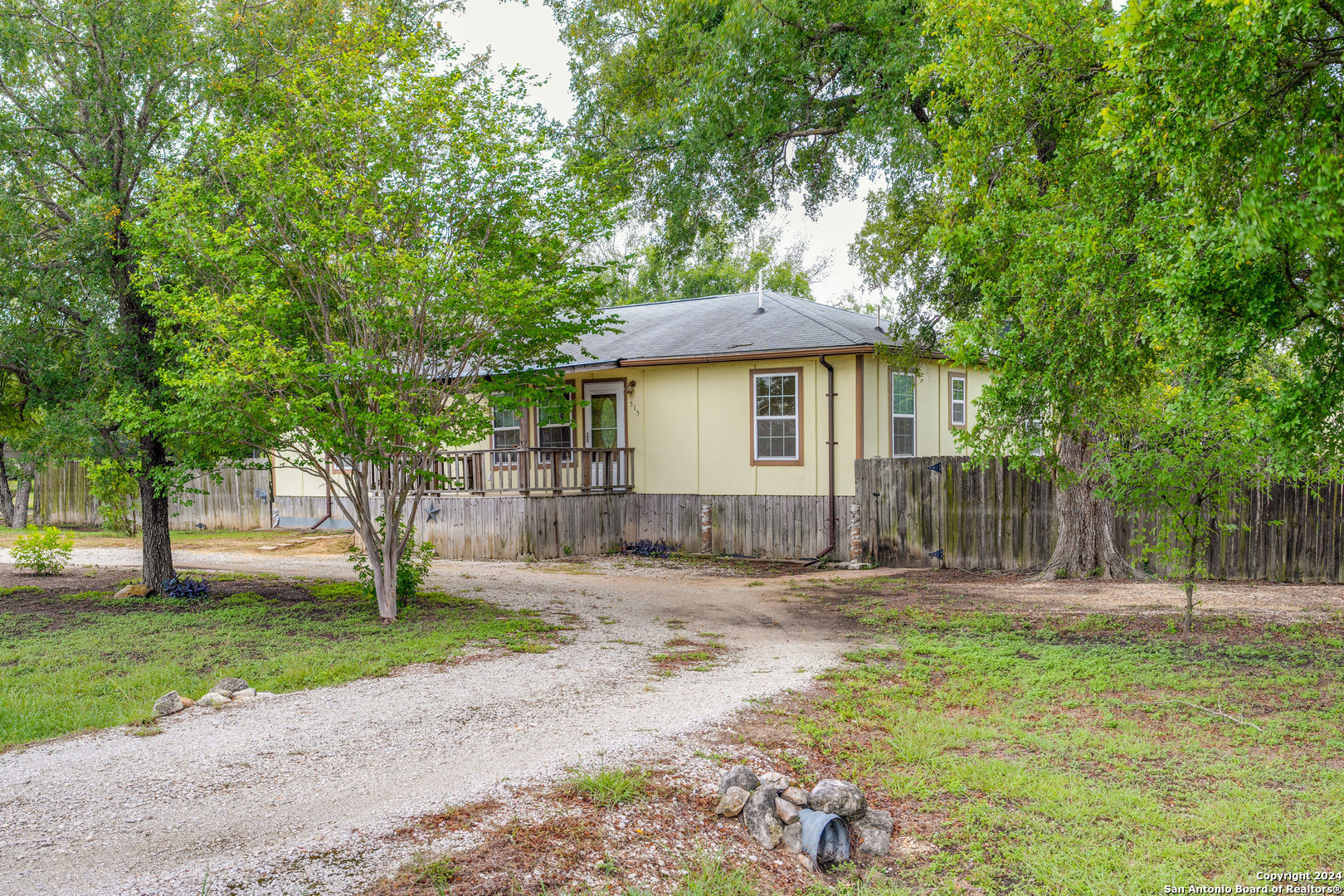 515 COUNTY ROAD 3821