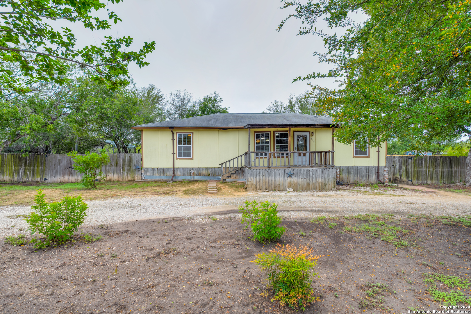 515 COUNTY ROAD 3821