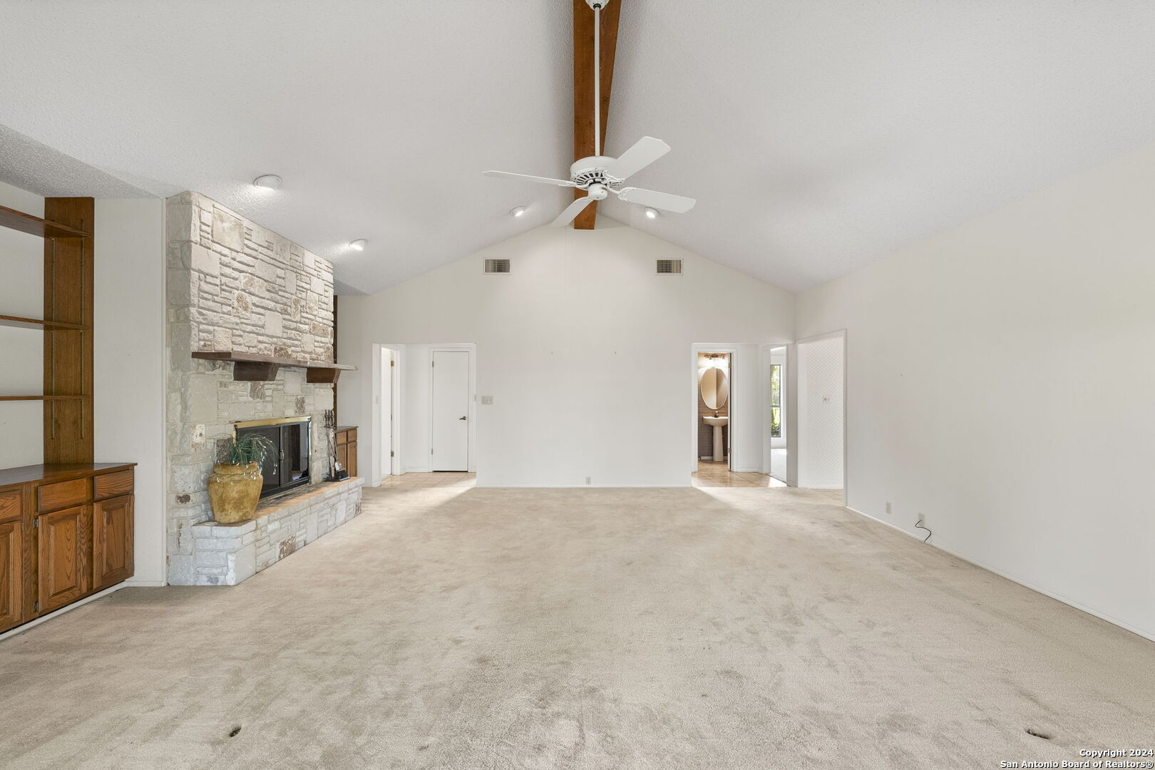 120 ROUNDUP DR