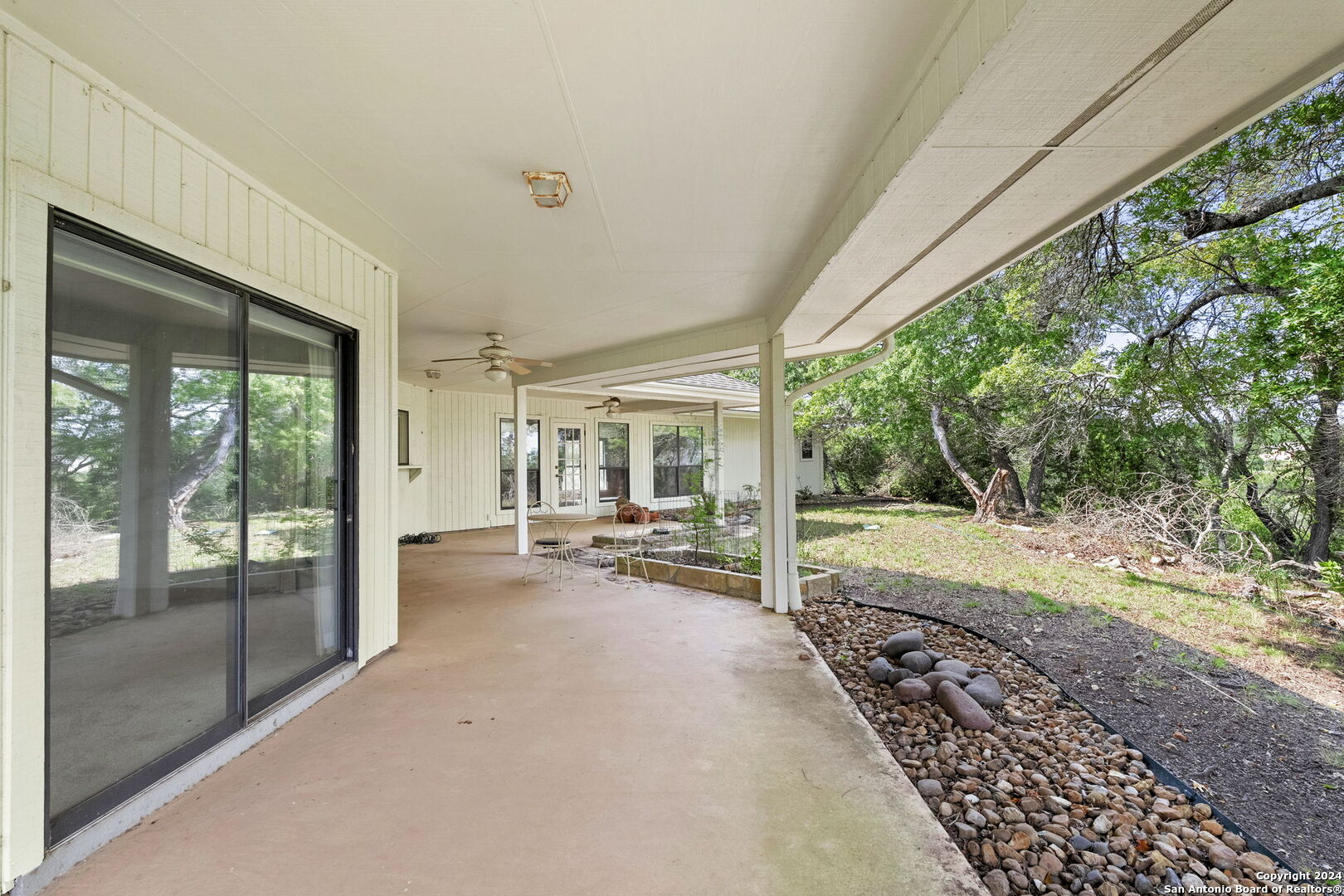 120 ROUNDUP DR