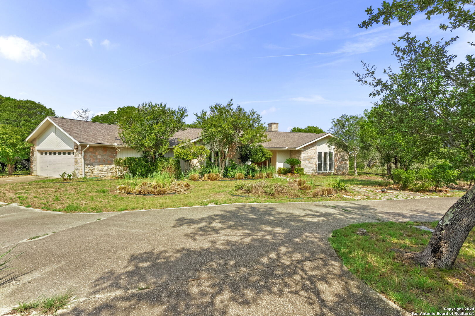 120 ROUNDUP DR