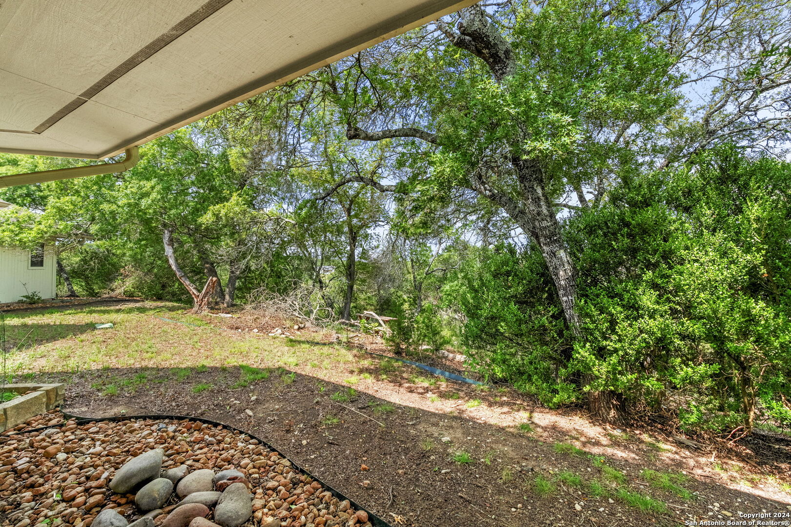 120 ROUNDUP DR