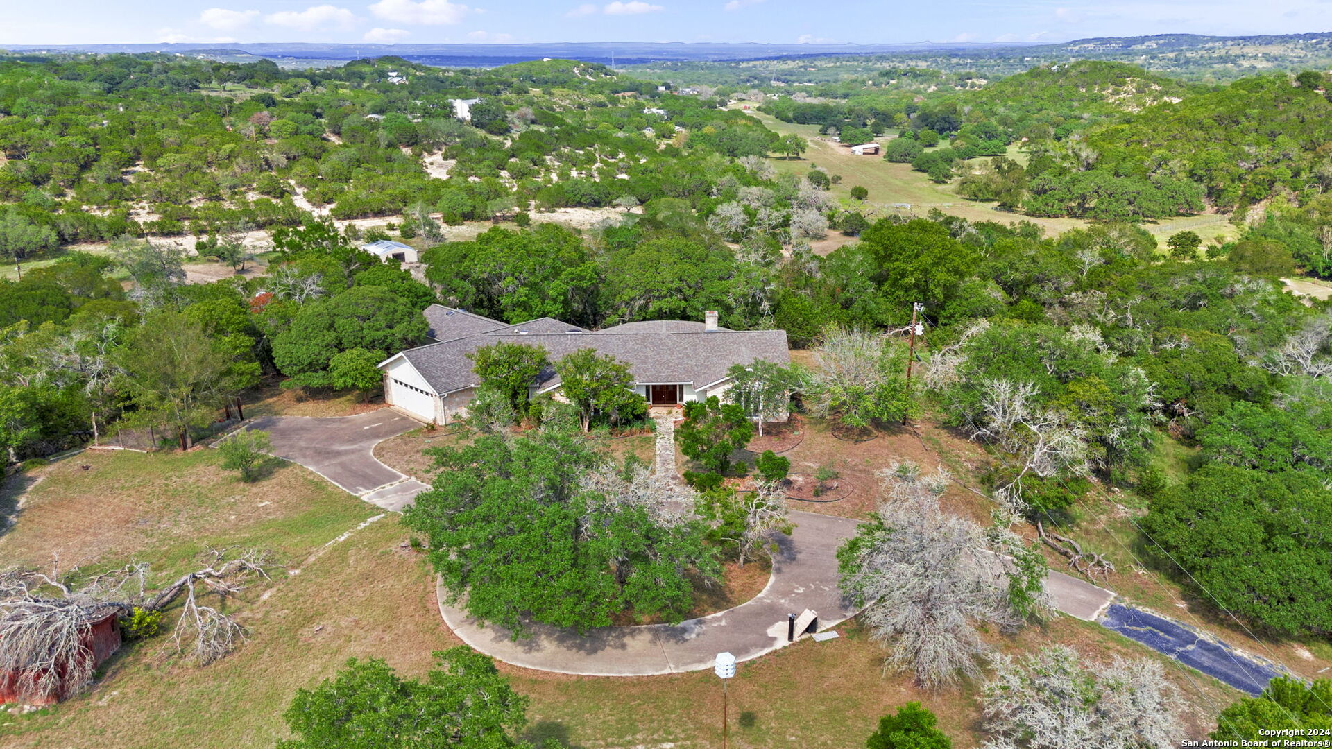 120 ROUNDUP DR