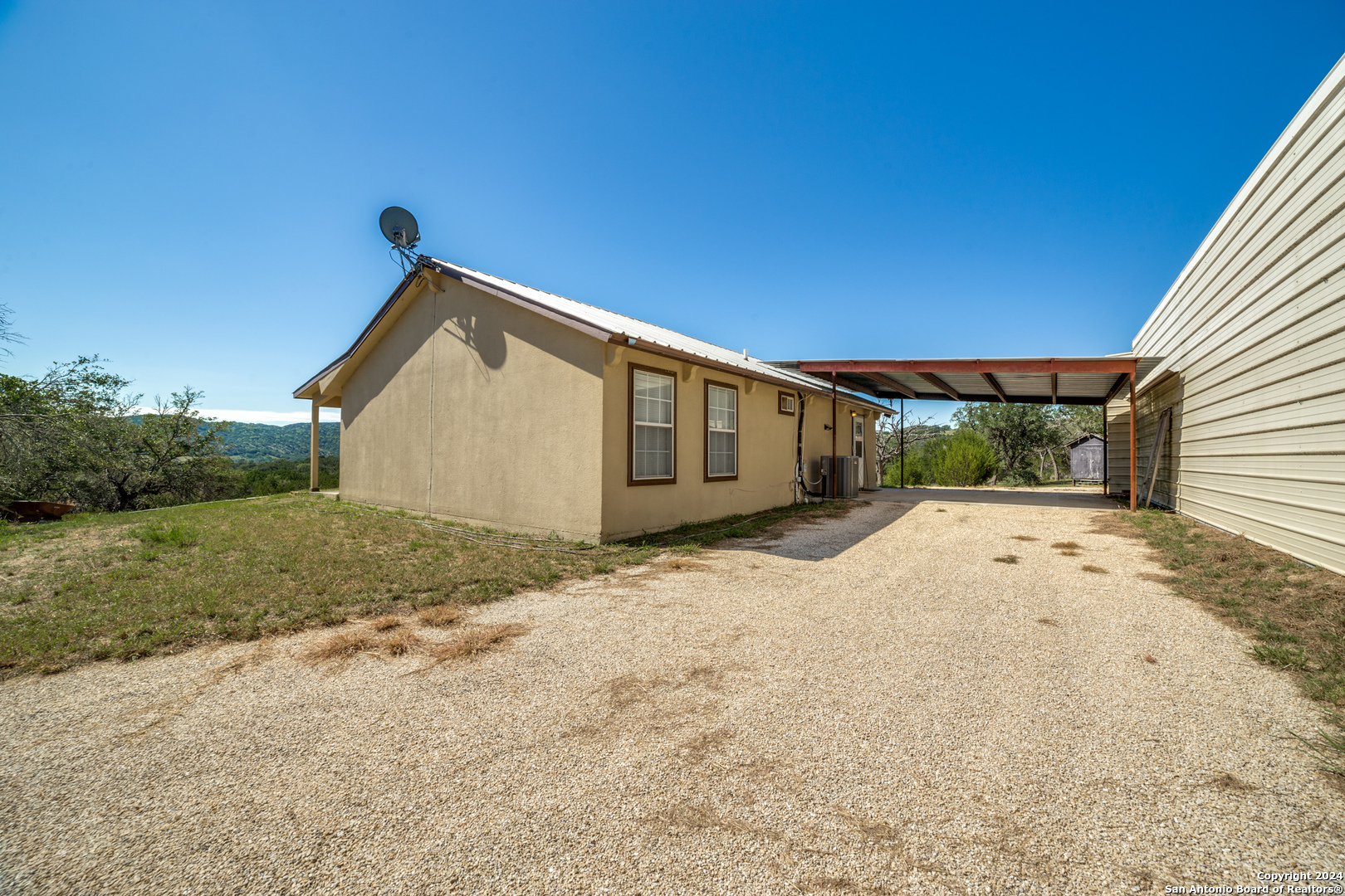 4732 FM 470
