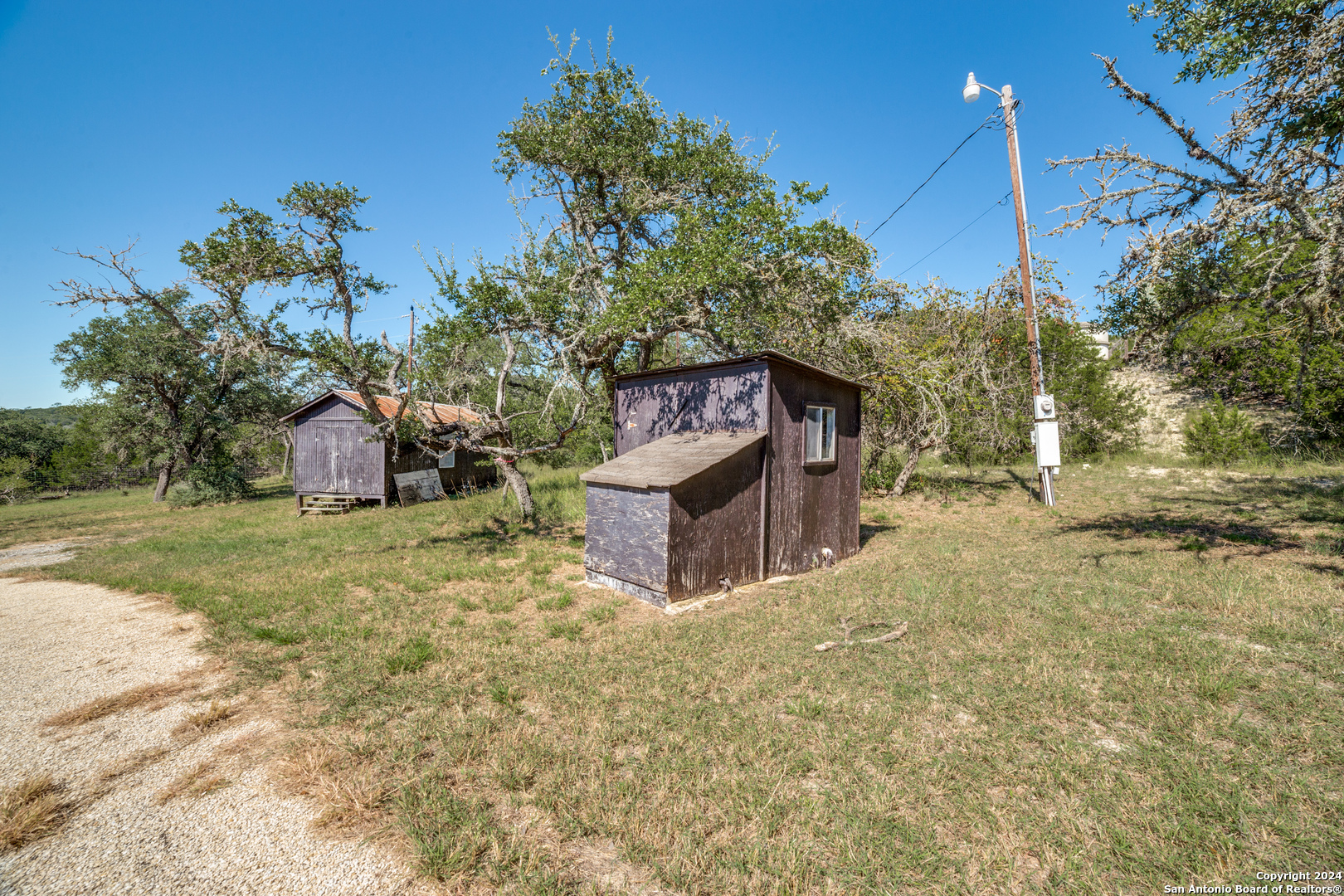 4732 FM 470