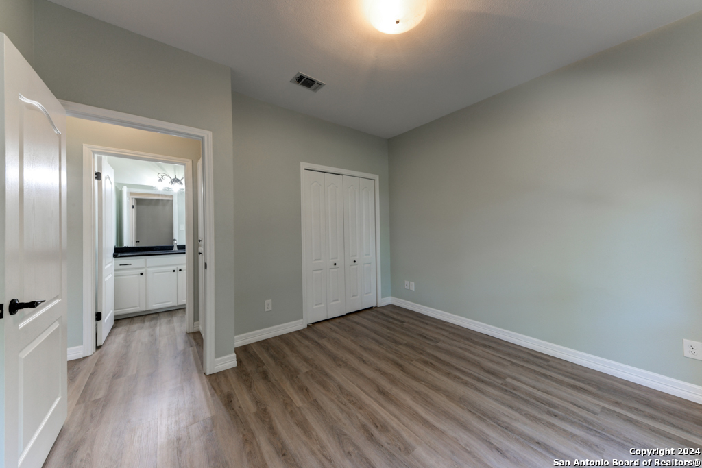 172 LAKE FRONT DR