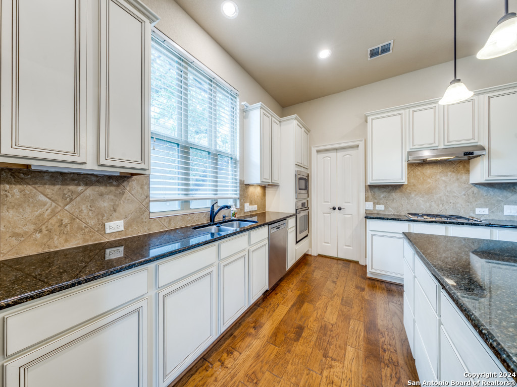 2523 TUSCAN OAKS