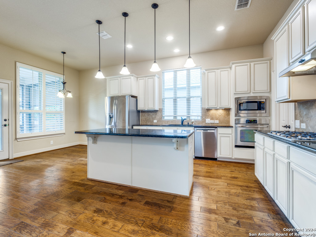 2523 TUSCAN OAKS