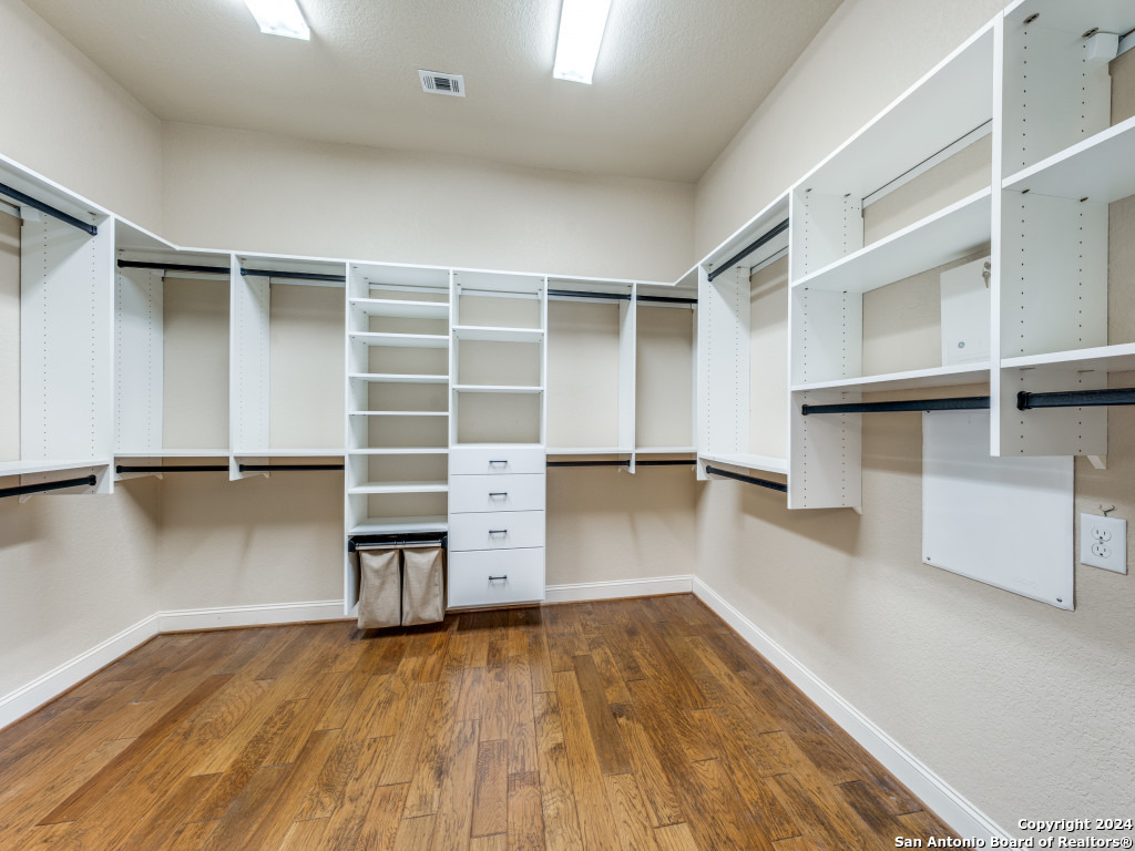 2523 TUSCAN OAKS