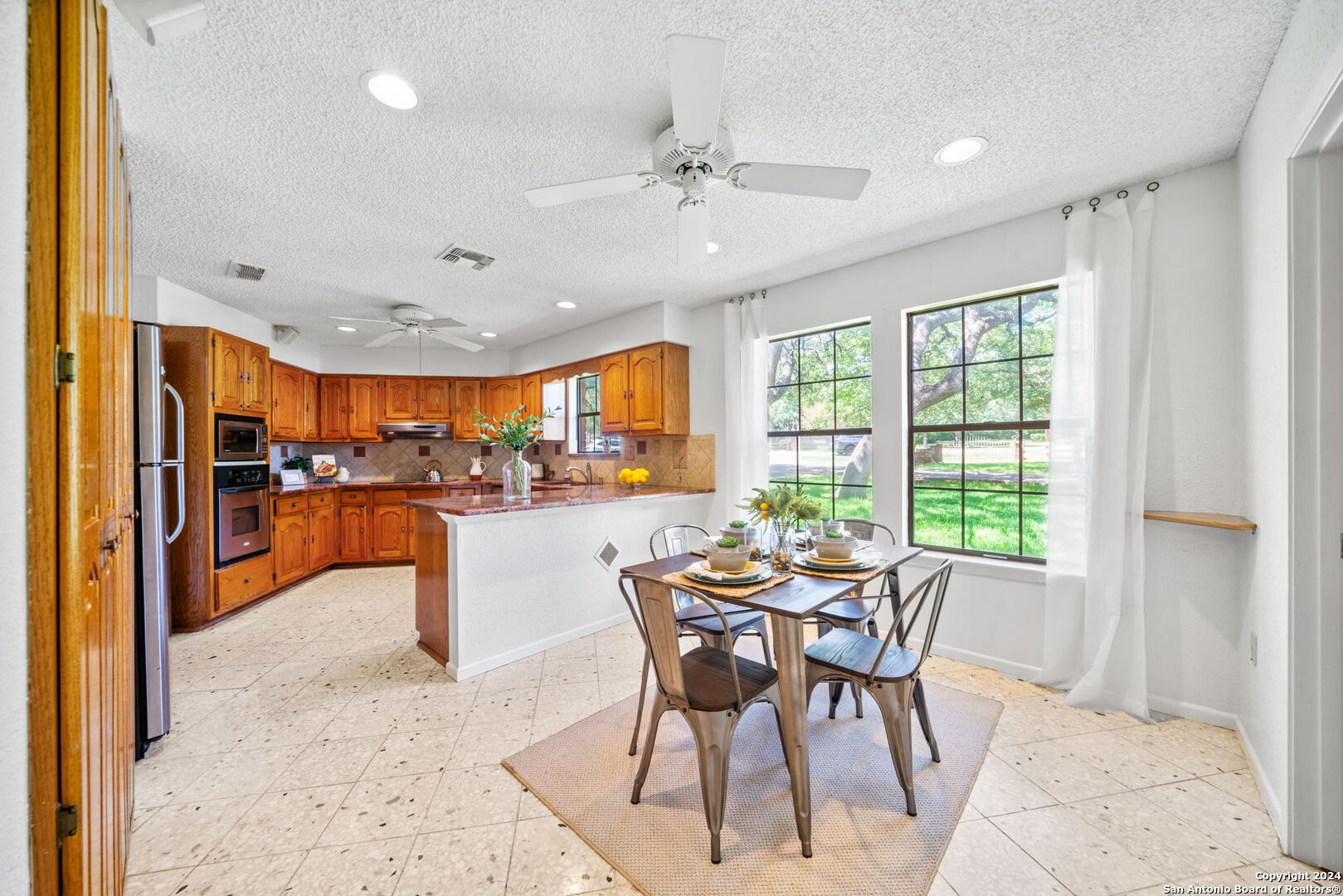 8136 RIDGE NORTH DR