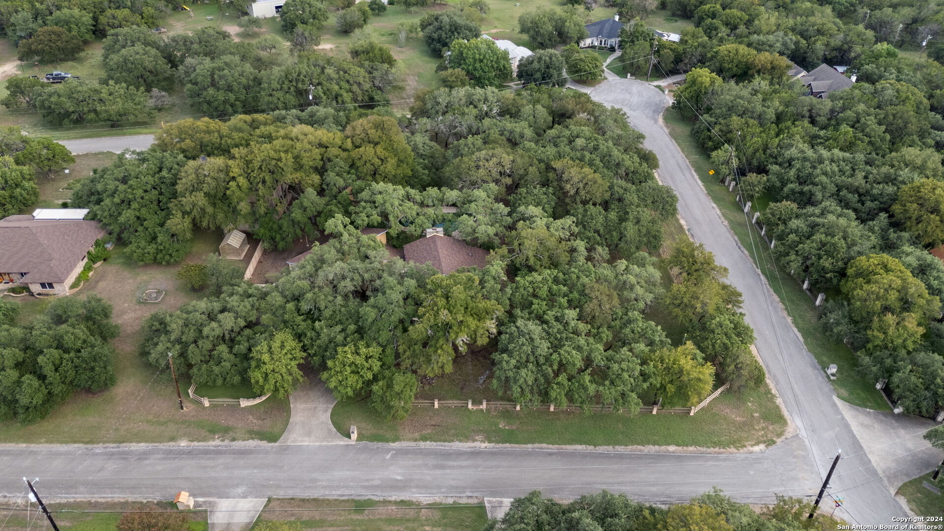 8136 RIDGE NORTH DR