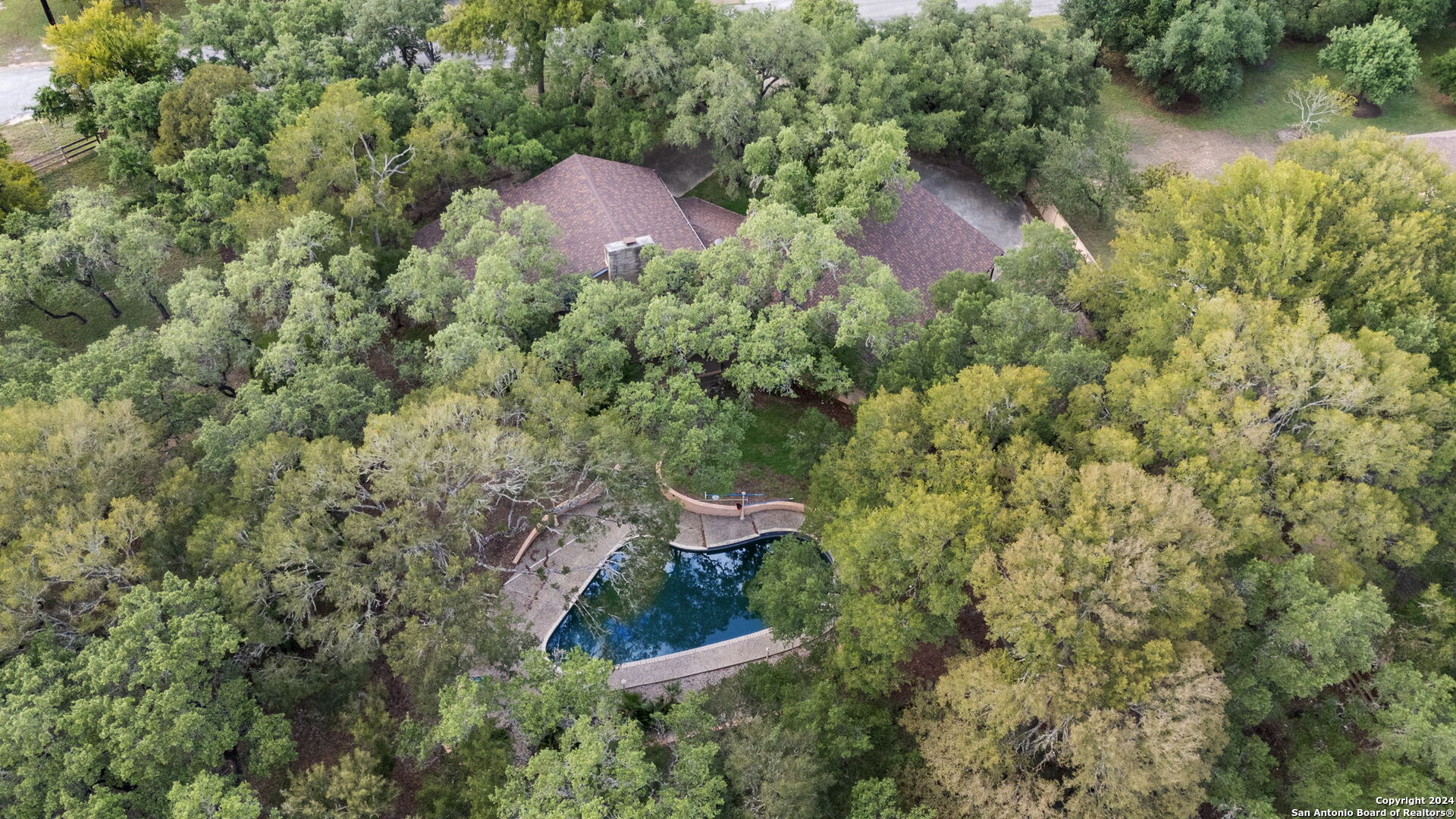 8136 RIDGE NORTH DR