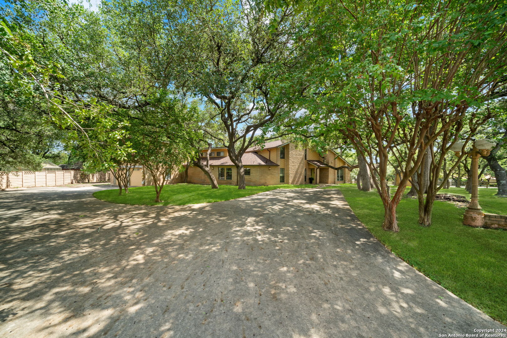 8136 RIDGE NORTH DR