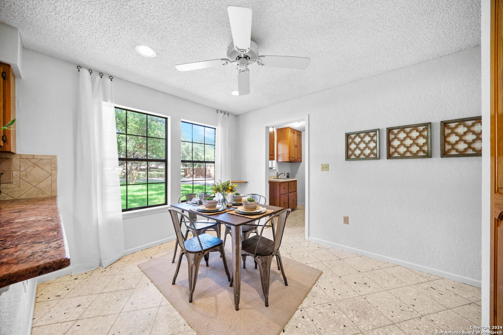 8136 RIDGE NORTH DR