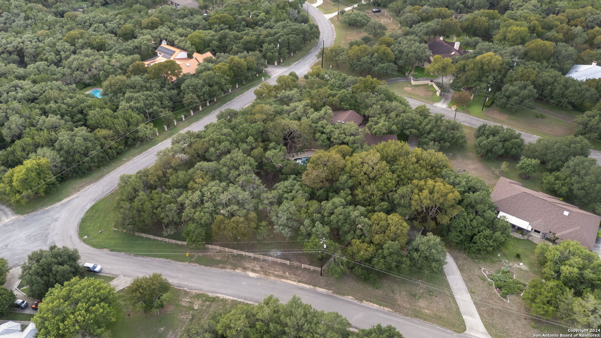 8136 RIDGE NORTH DR