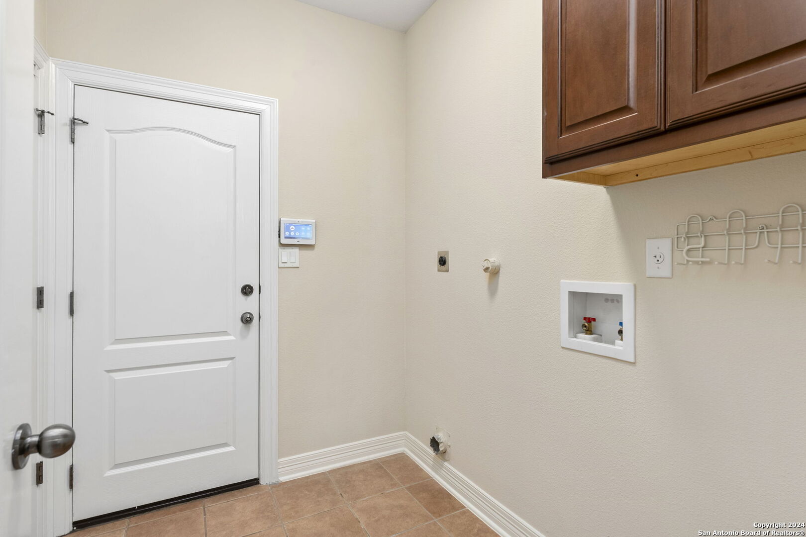 18730 MILLHOLLOW