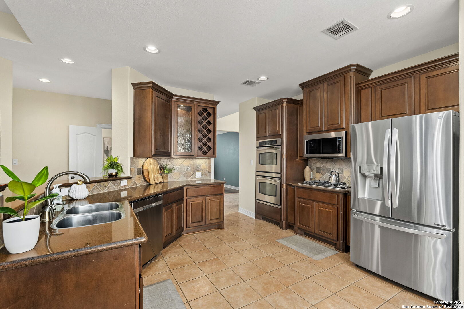18730 MILLHOLLOW