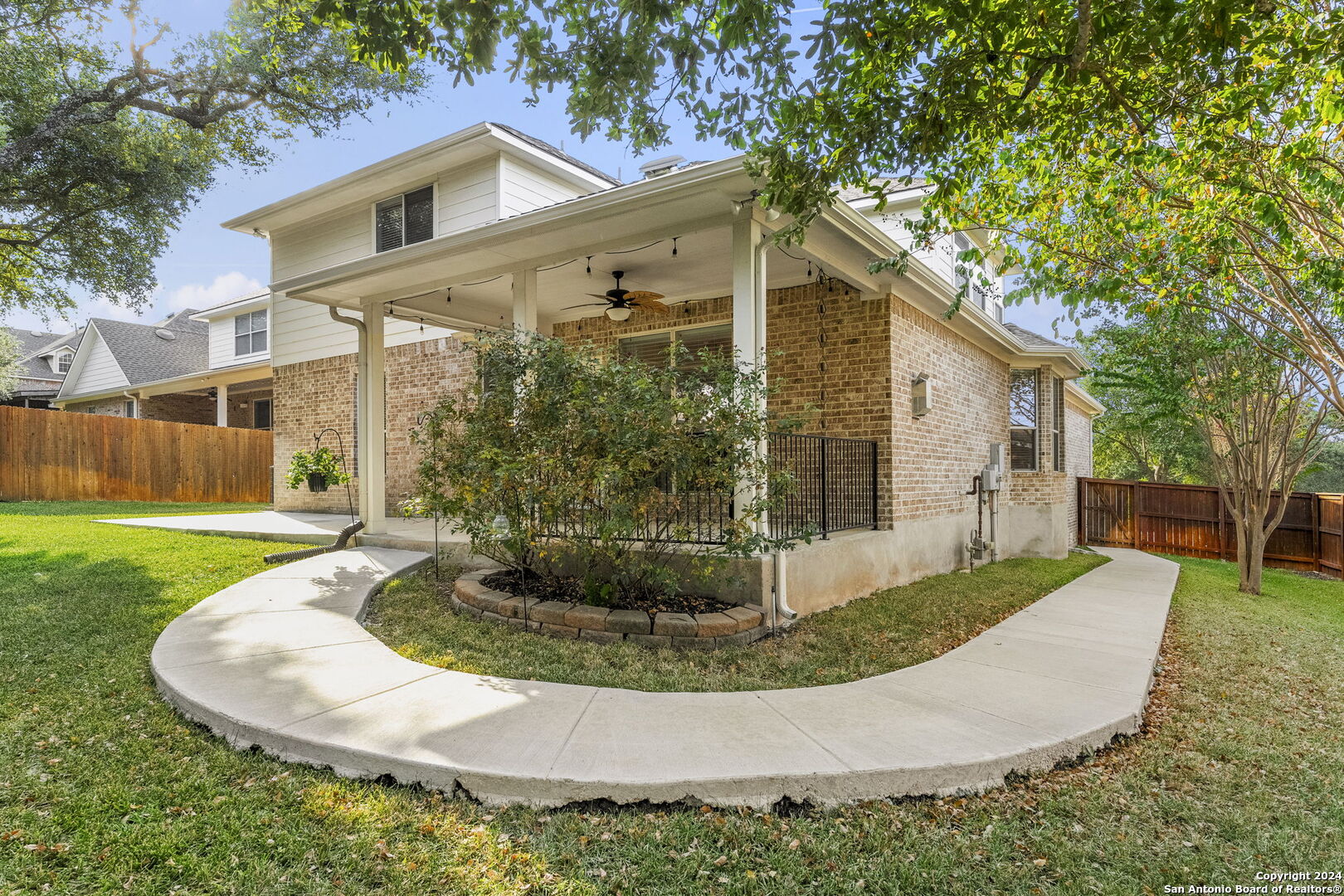 18730 MILLHOLLOW