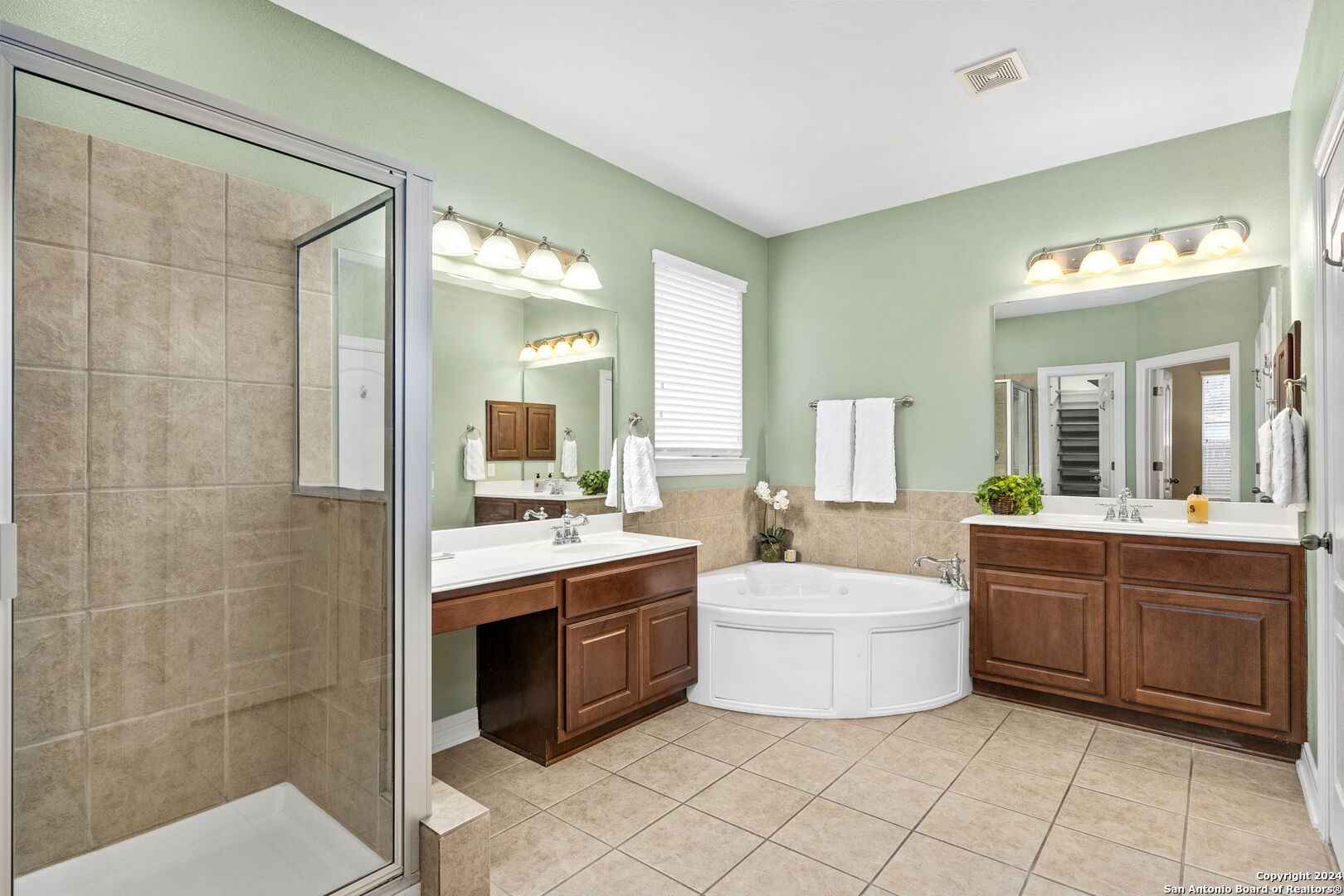18730 MILLHOLLOW