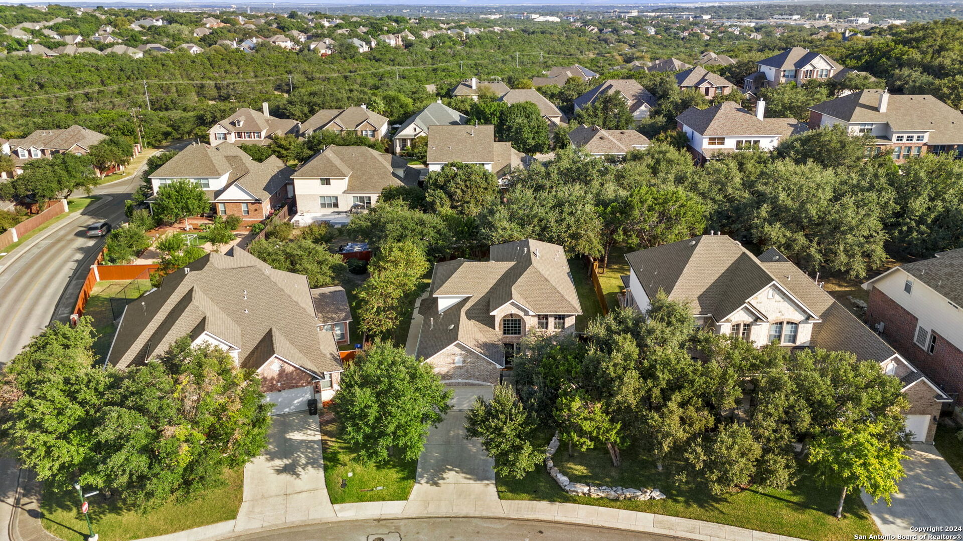 18730 MILLHOLLOW