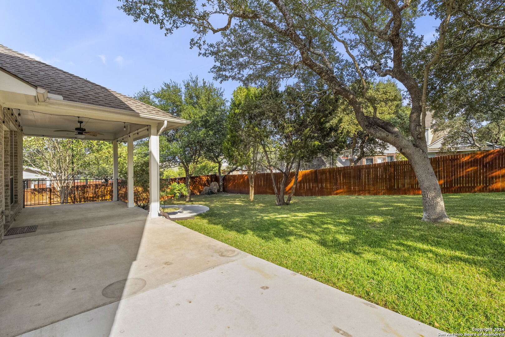 18730 MILLHOLLOW