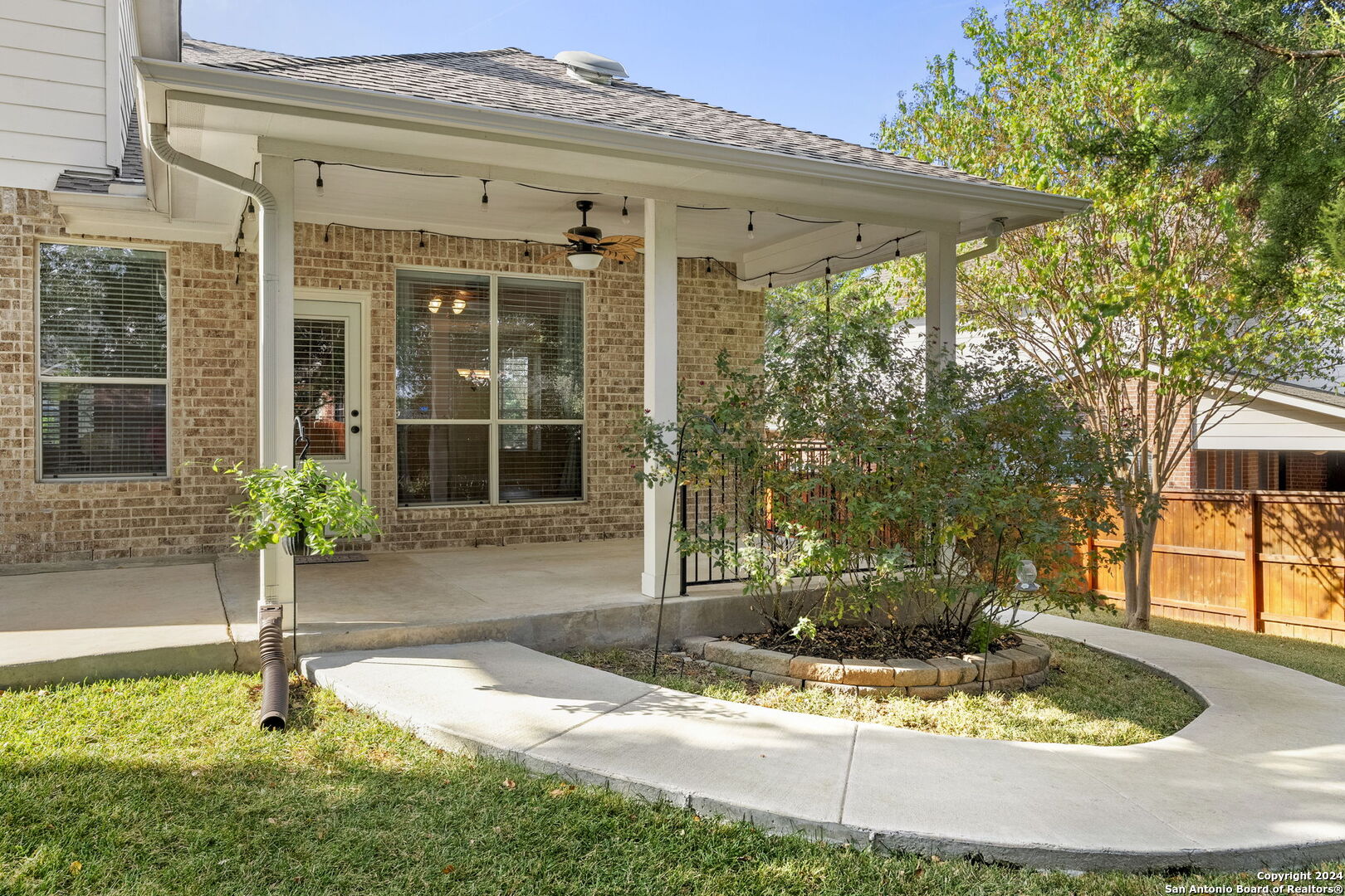 18730 MILLHOLLOW