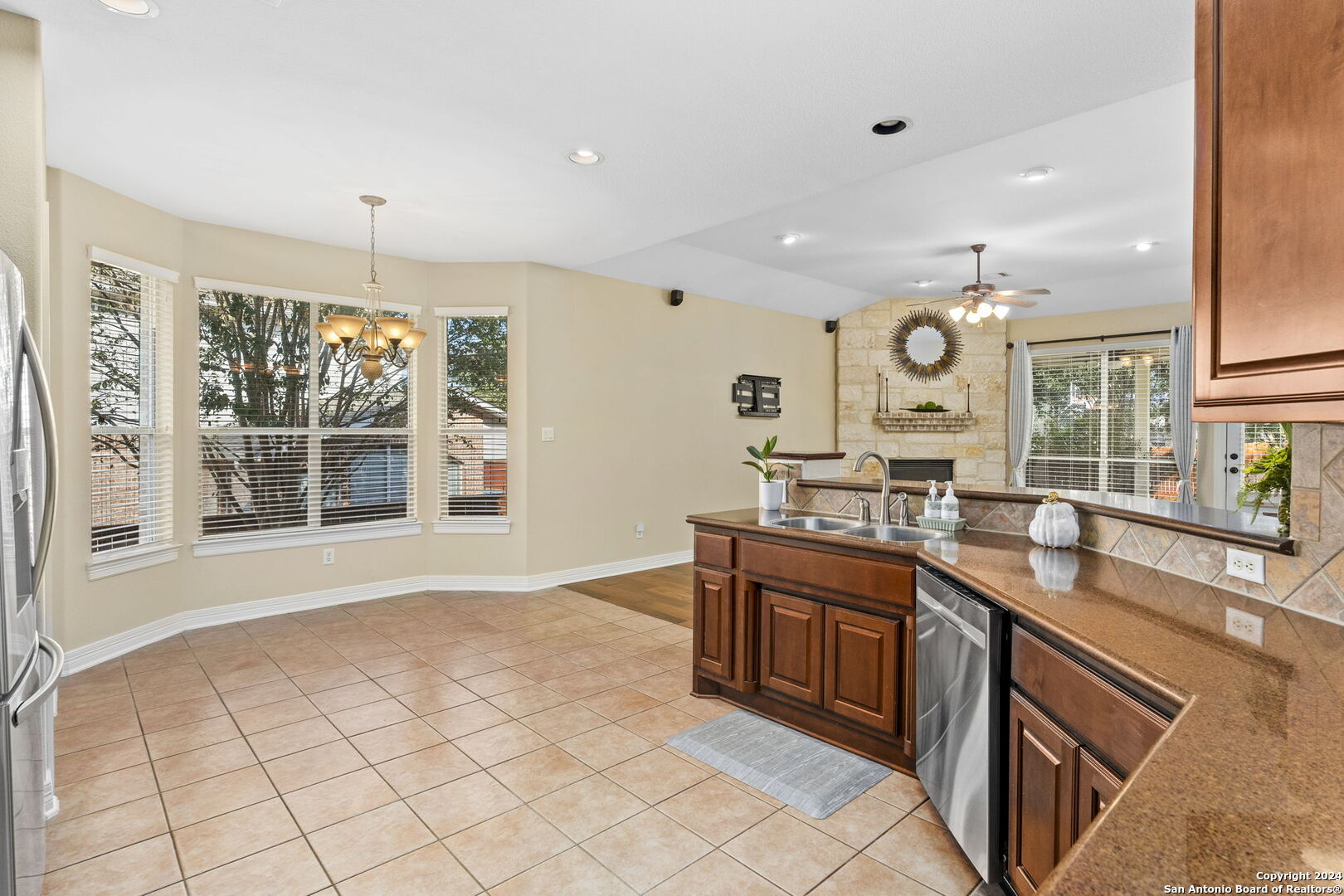 18730 MILLHOLLOW