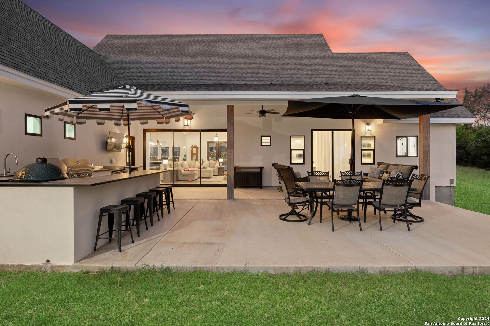 2541 OTTER WAY