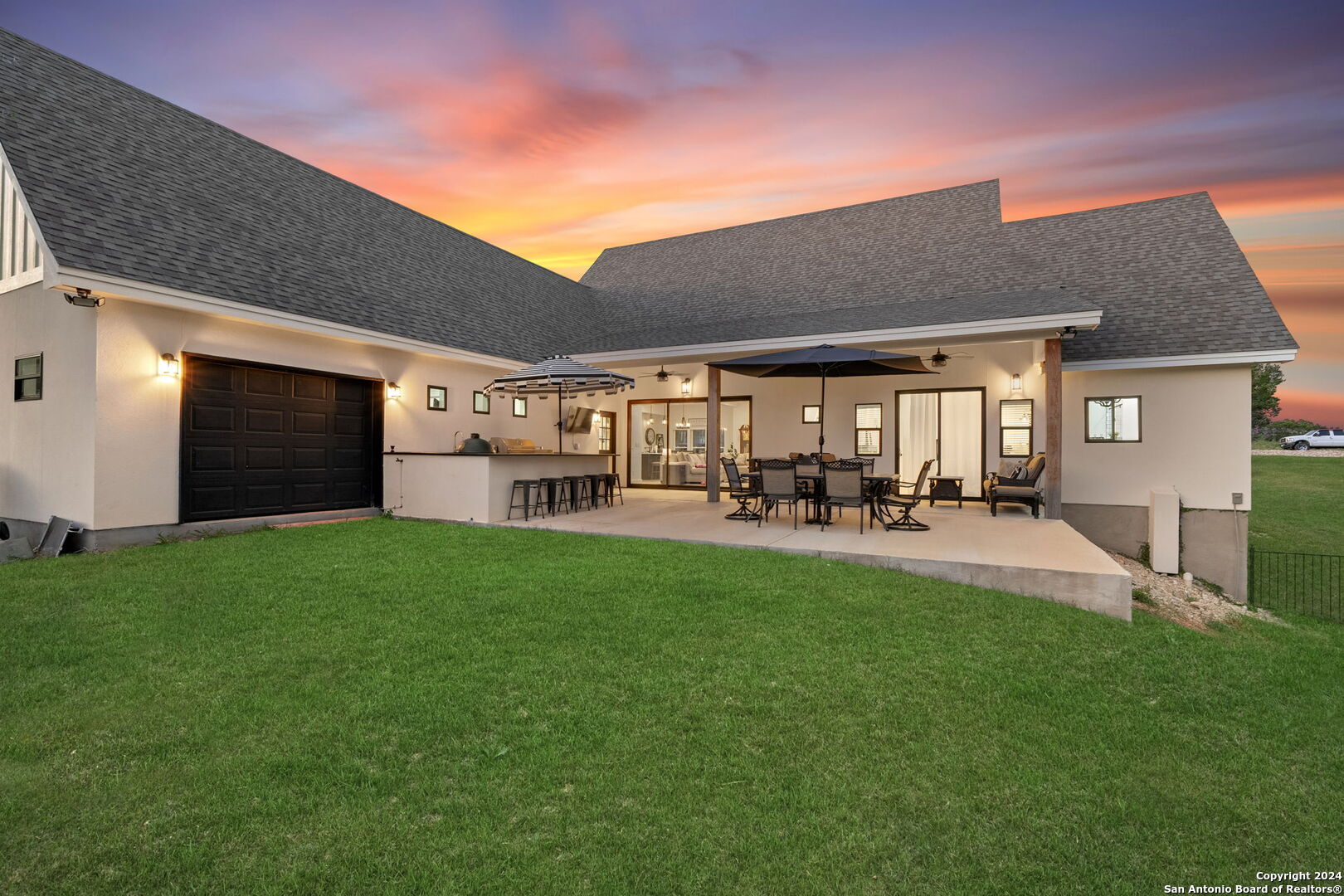2541 OTTER WAY