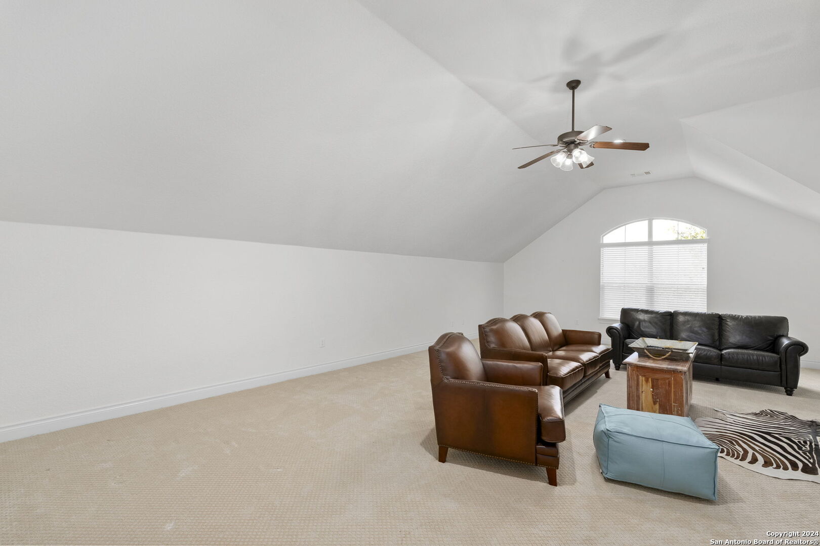 526 CANYON RISE