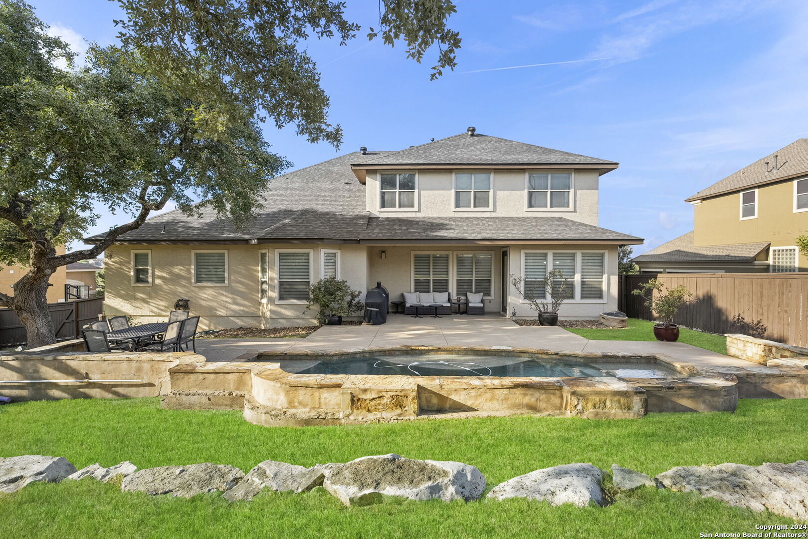 526 CANYON RISE