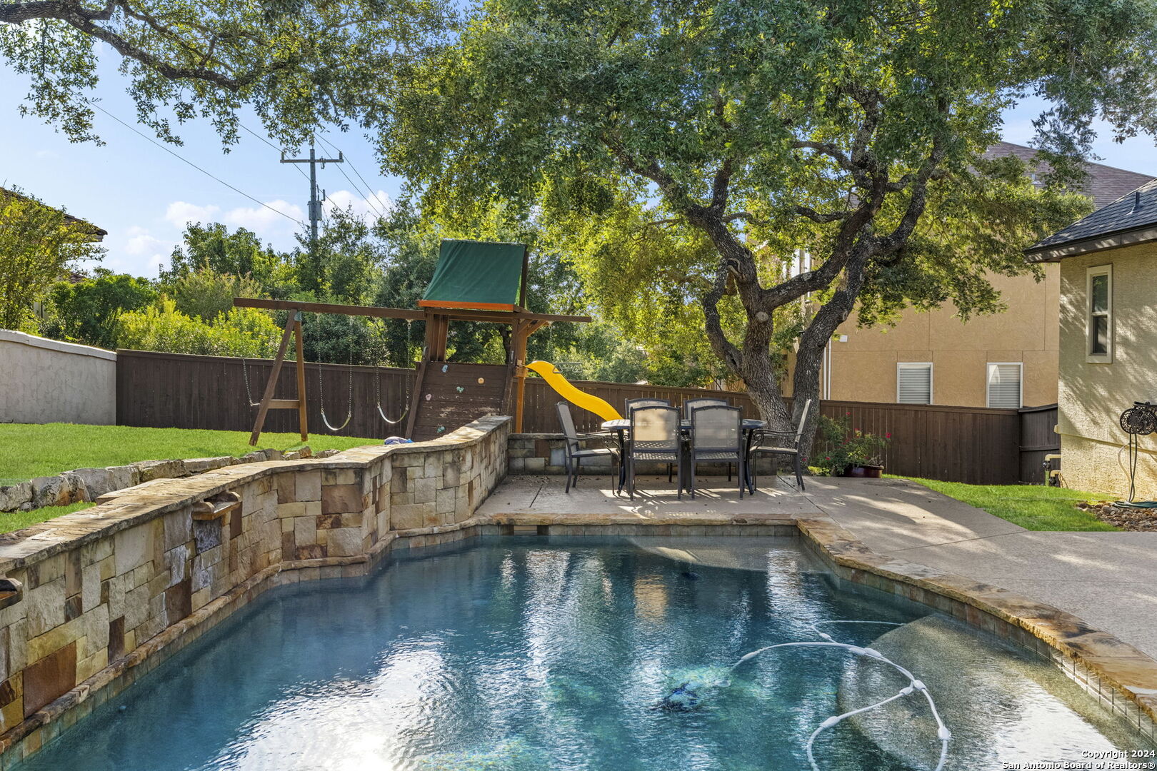 526 CANYON RISE