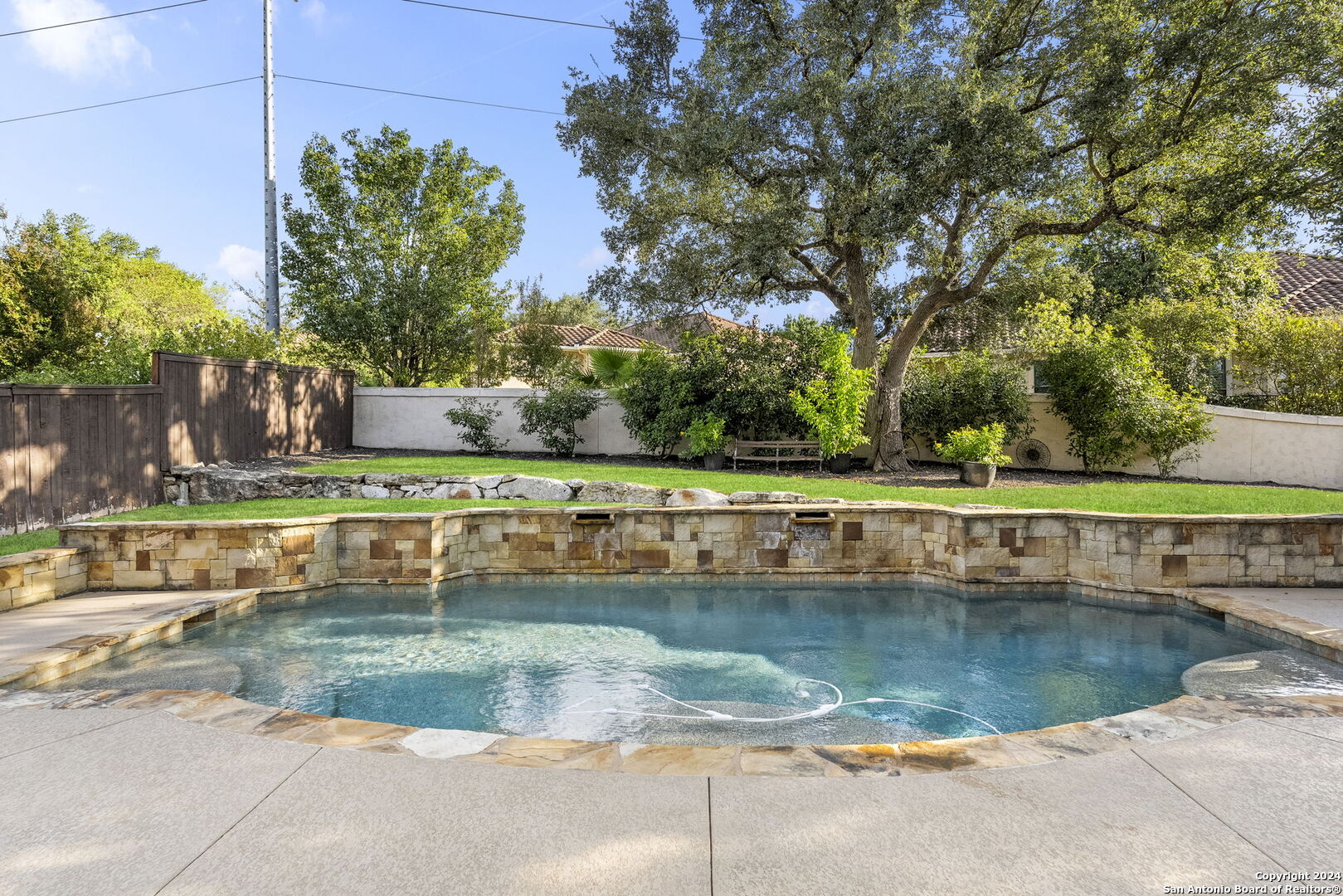 526 CANYON RISE
