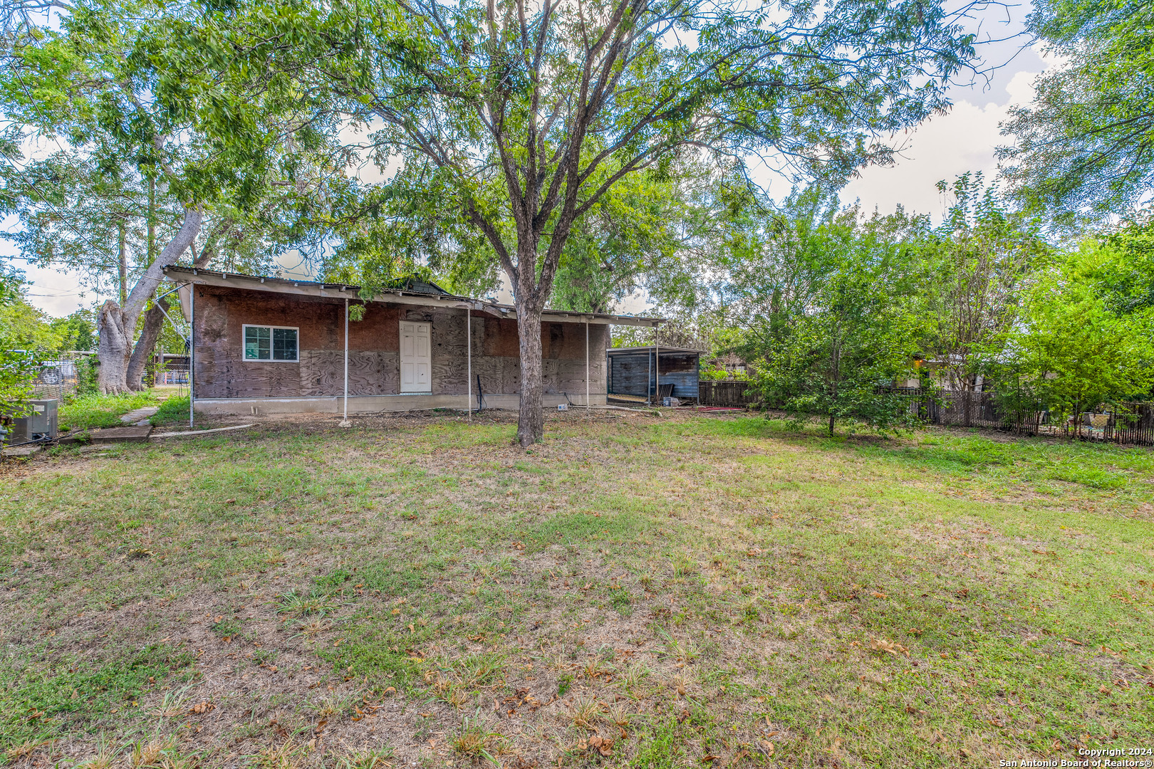 5227 FARR DR