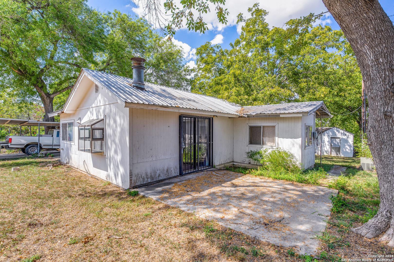 5227 FARR DR