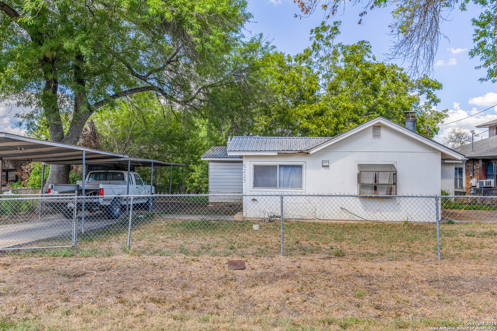 5227 FARR DR