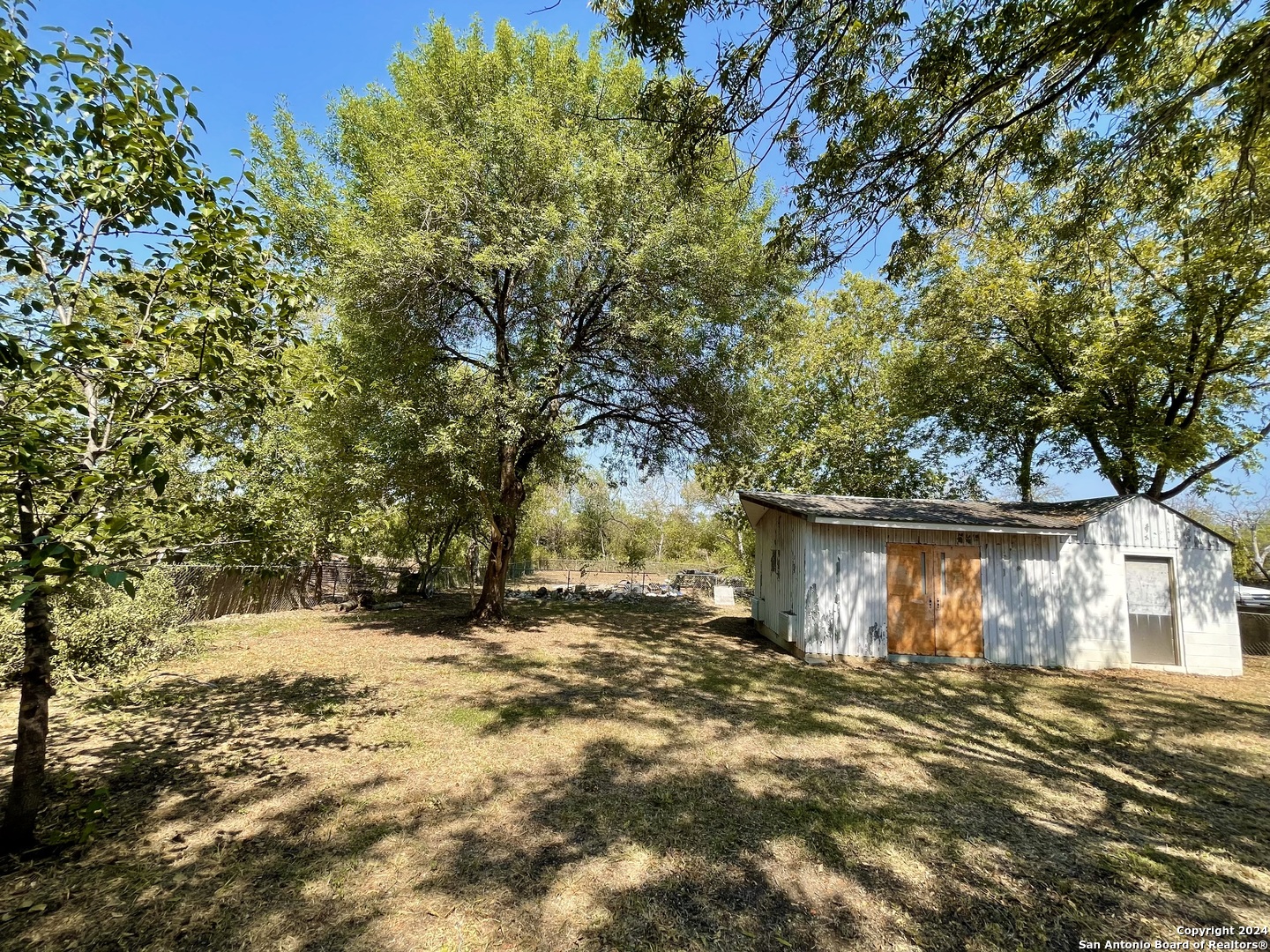 5227 FARR DR